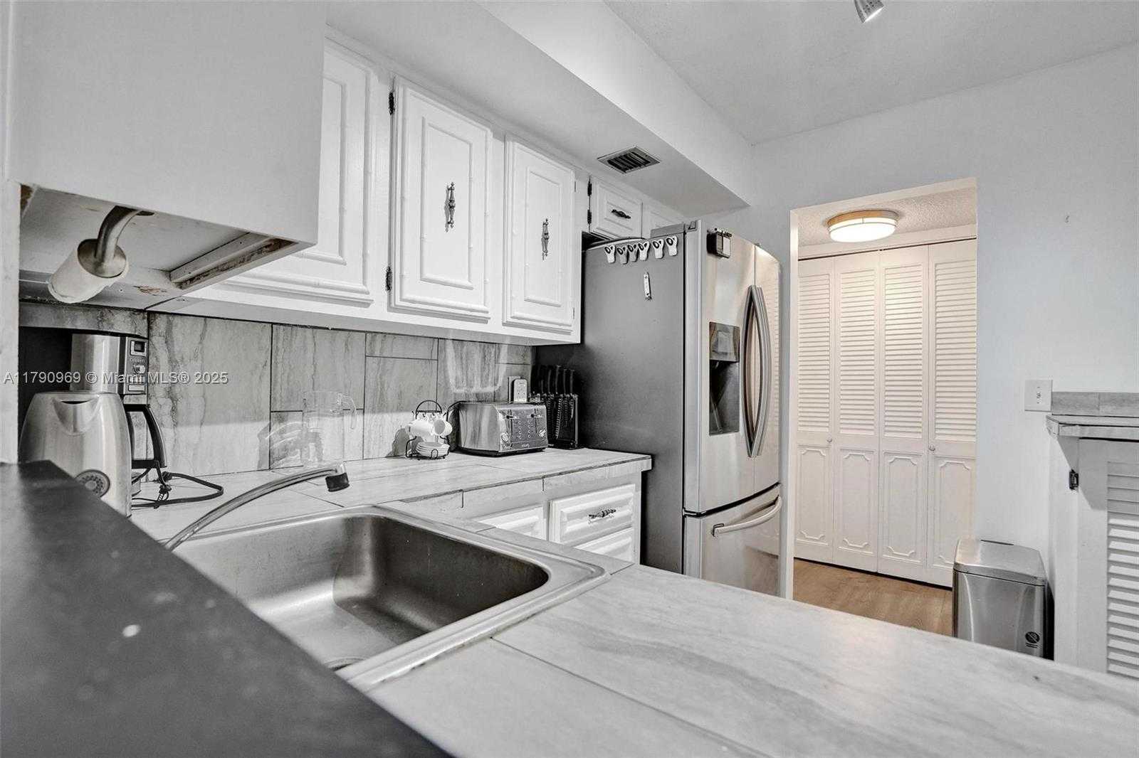 Small Image of 2017 SOUTH OCEAN DR #205, Hallandale Beach Number 14