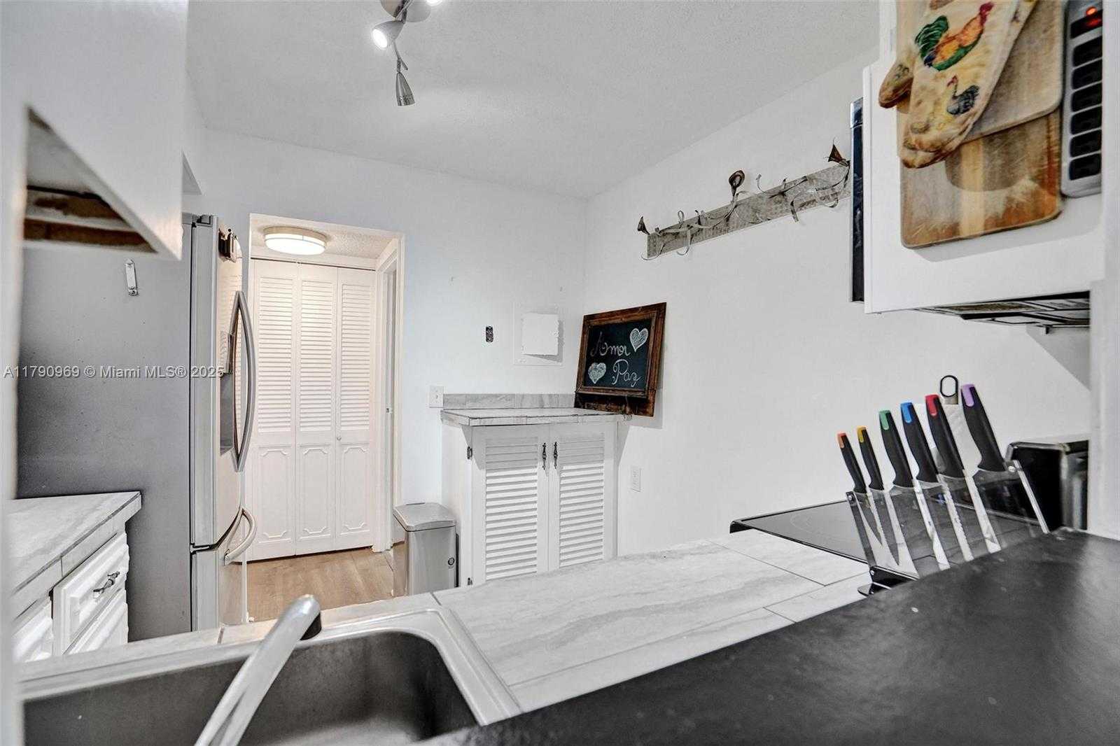 Small Image of 2017 SOUTH OCEAN DR #205, Hallandale Beach Number 15