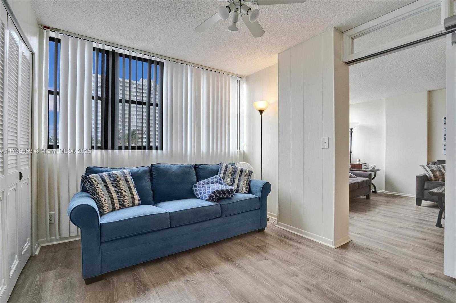 Small Image of 2017 SOUTH OCEAN DR #205, Hallandale Beach Number 17