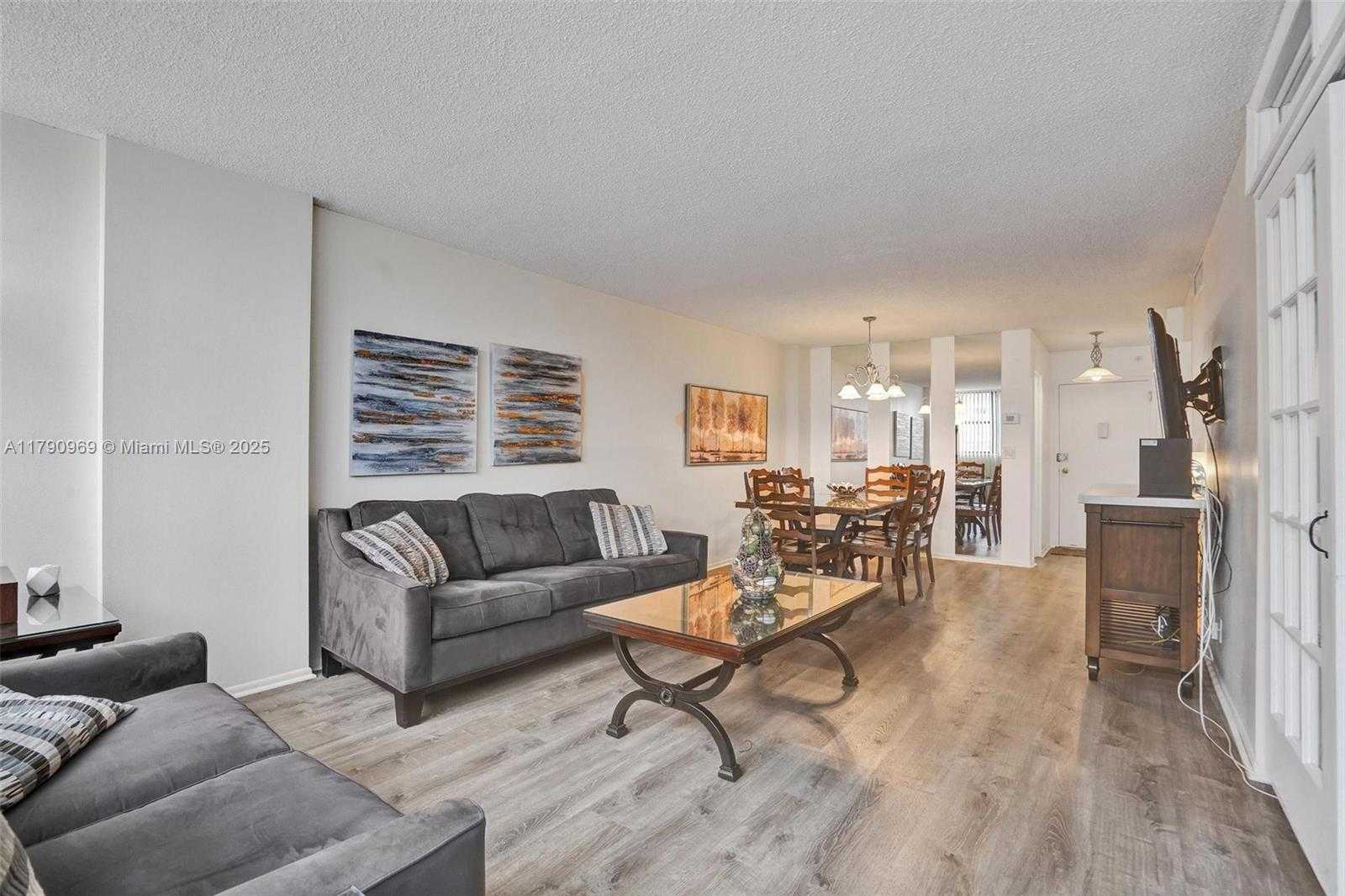 Small Image of 2017 SOUTH OCEAN DR #205, Hallandale Beach Number 19
