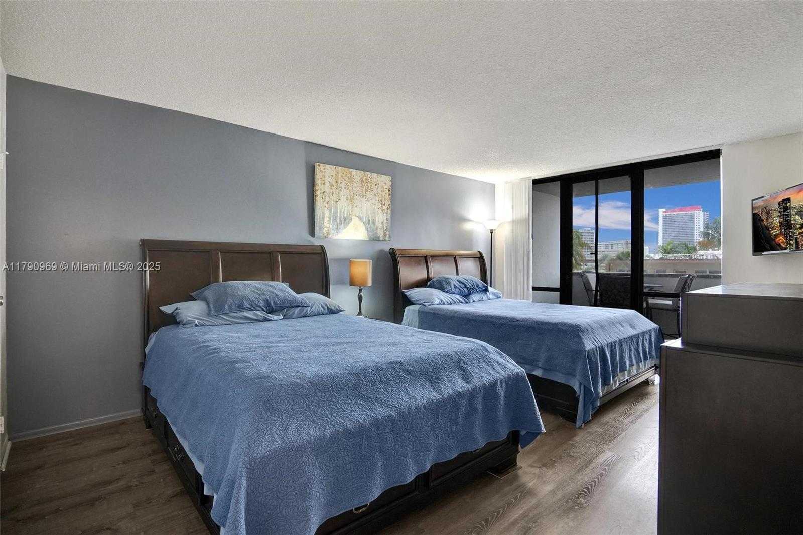 Small Image of 2017 SOUTH OCEAN DR #205, Hallandale Beach Number 7