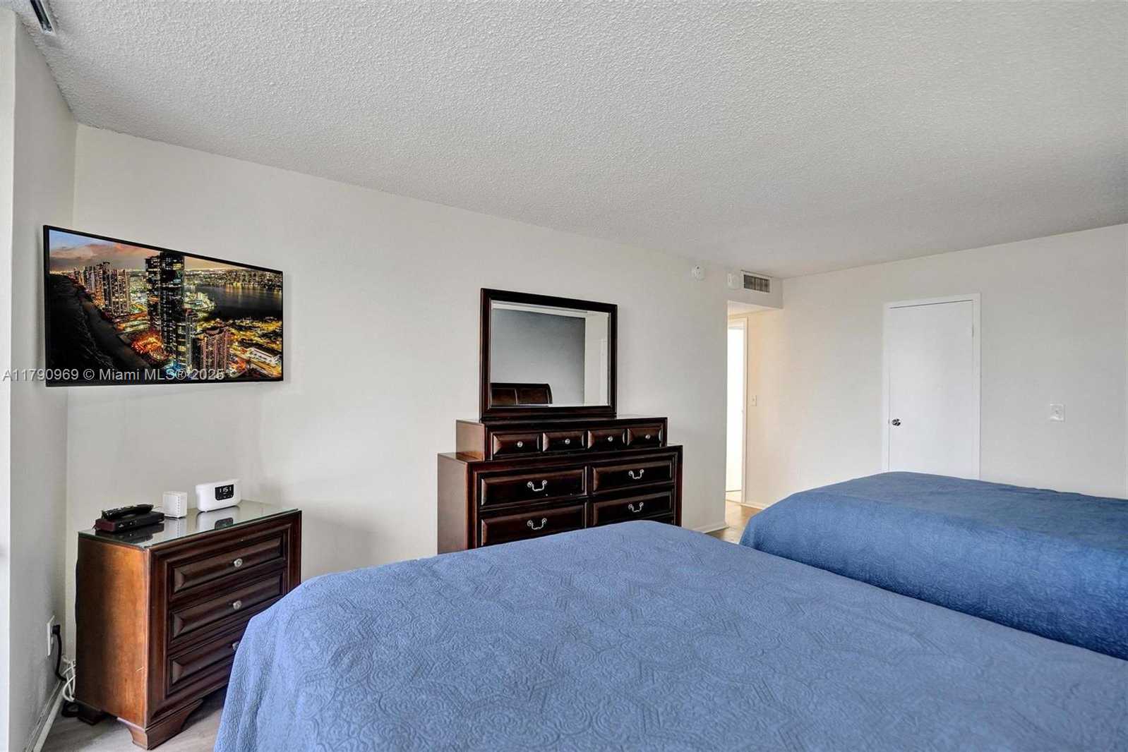 Small Image of 2017 SOUTH OCEAN DR #205, Hallandale Beach Number 9