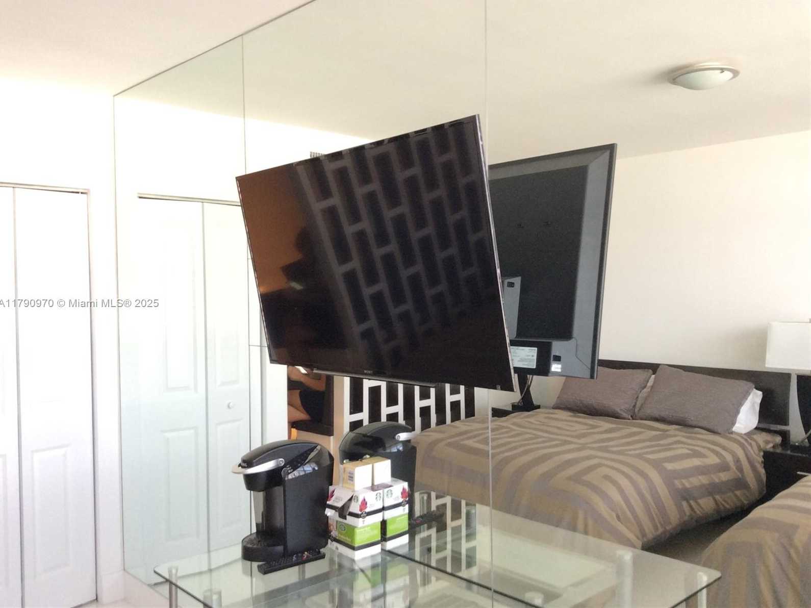 Small Image of 100 LINCOLN RD #1214A, Miami Beach Number 2