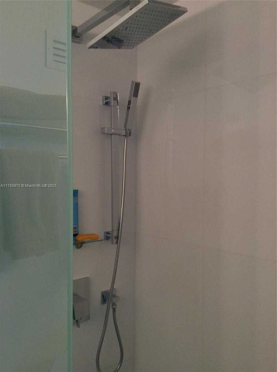Small Image of 100 LINCOLN RD #1214A, Miami Beach Number 5