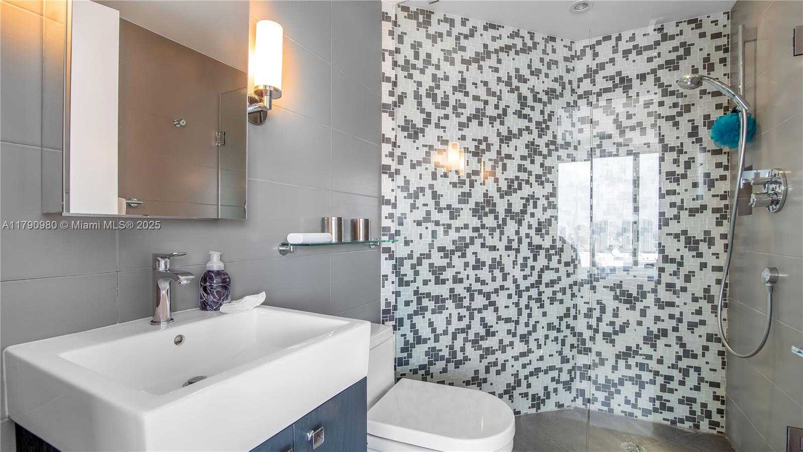 Small Image of 17555 COLLINS AVE #2501, Sunny Isles Beach Number 13