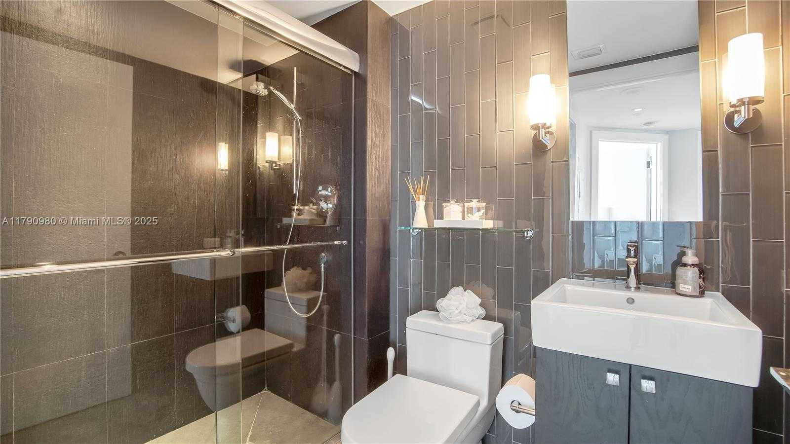 Small Image of 17555 COLLINS AVE #2501, Sunny Isles Beach Number 8
