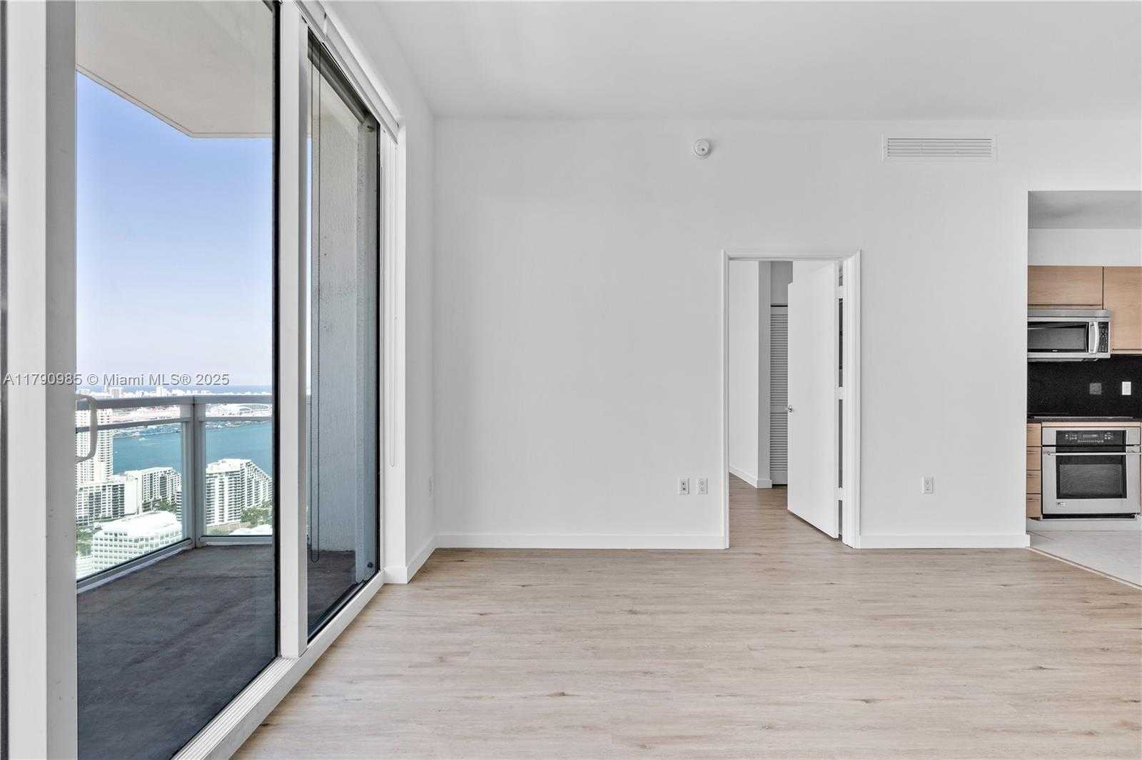 Small Image of 950 BRICKELL BAY DR #4906, Miami Number 15