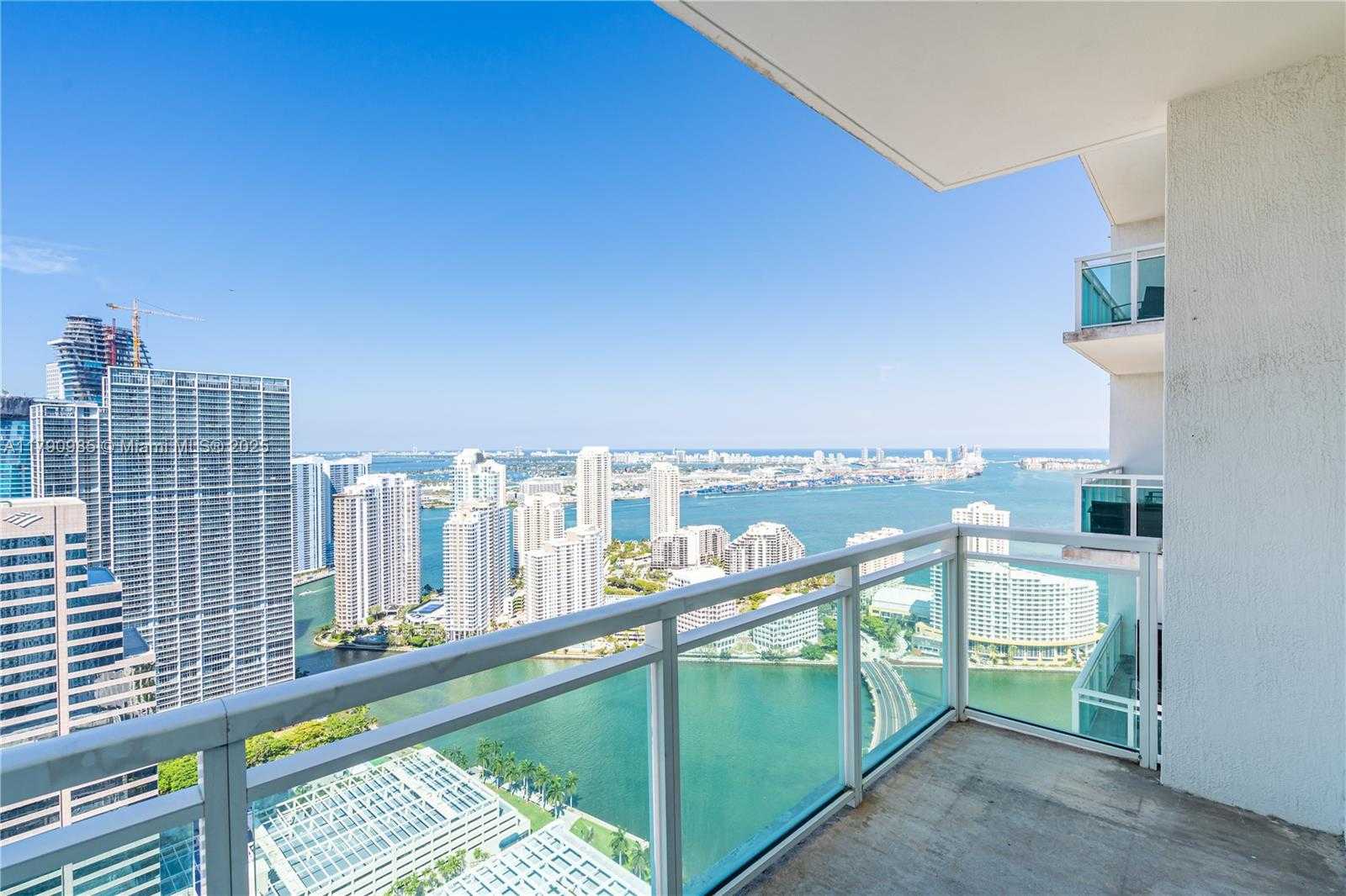 Small Image of 950 BRICKELL BAY DR #4906, Miami Number 2