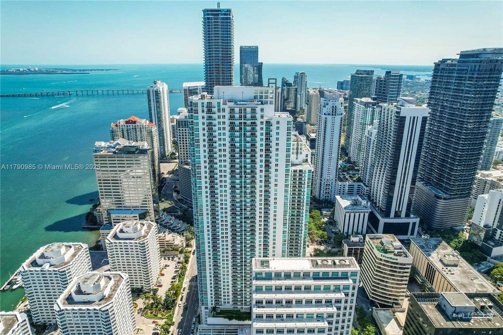 Small Image of 950 BRICKELL BAY DR #4906, Miami Number 20