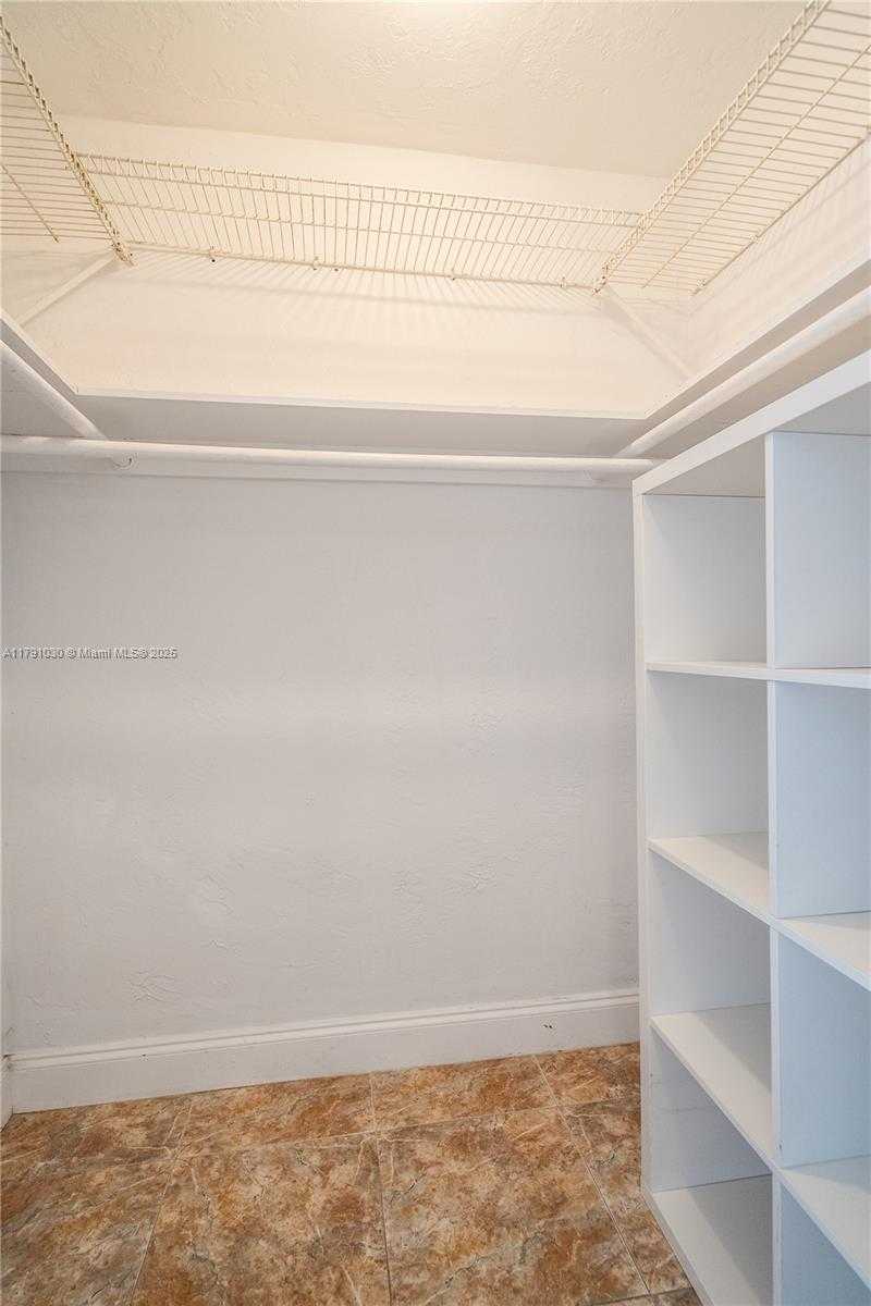 Small Image of 7850 BYRON AVE #207, Miami Beach Number 20