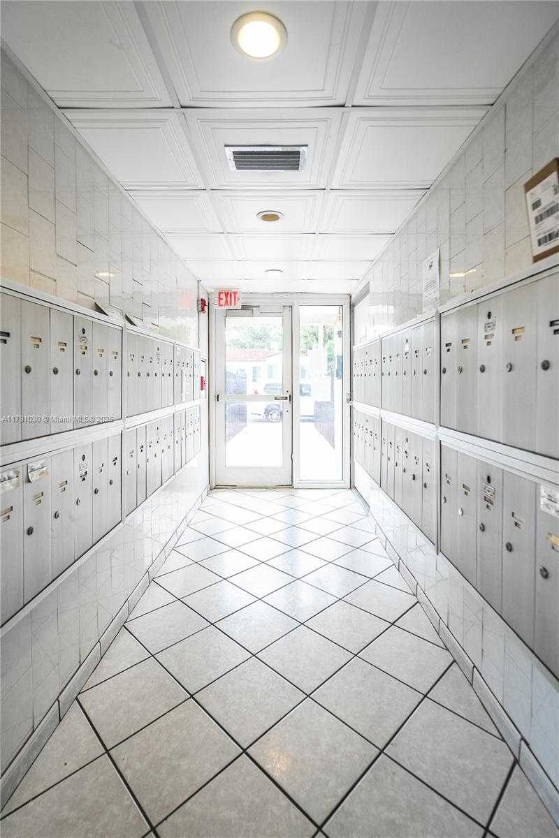 Small Image of 7850 BYRON AVE #207, Miami Beach Number 30