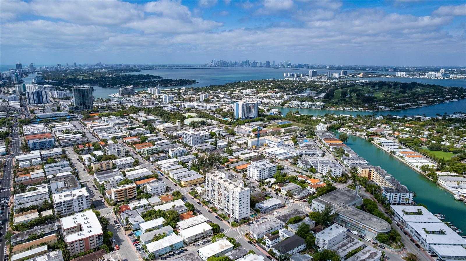 Small Image of 7850 BYRON AVE #207, Miami Beach Number 38