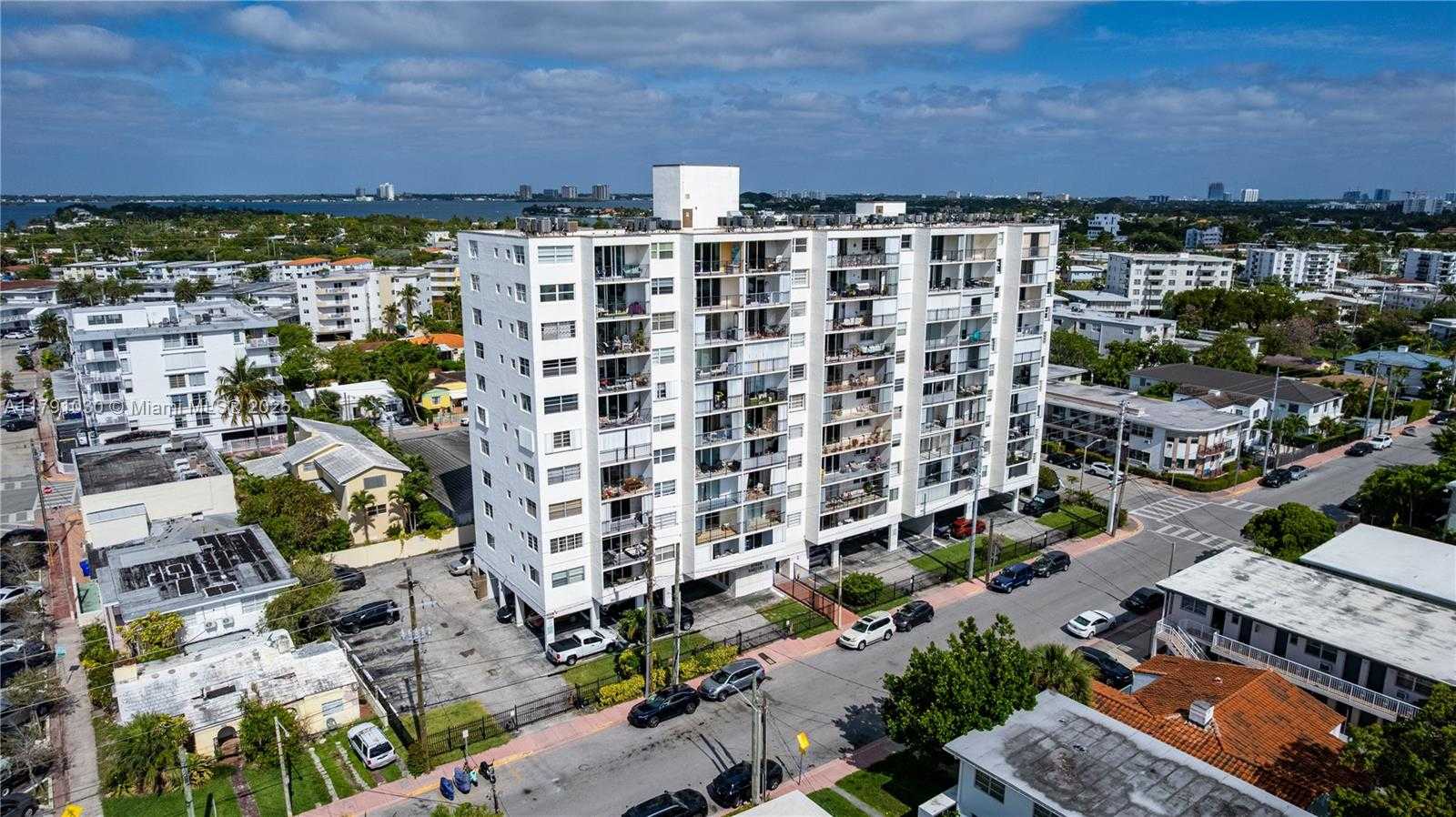 Small Image of 7850 BYRON AVE #207, Miami Beach Number 41