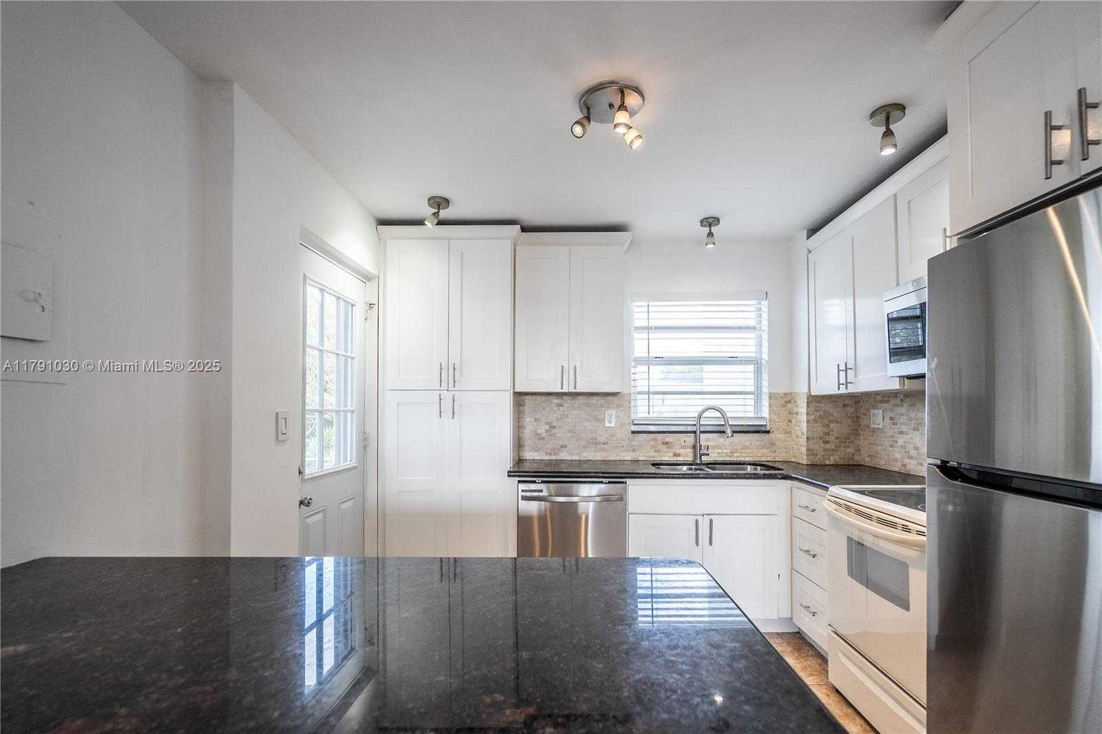 Small Image of 7850 BYRON AVE #207, Miami Beach Number 7