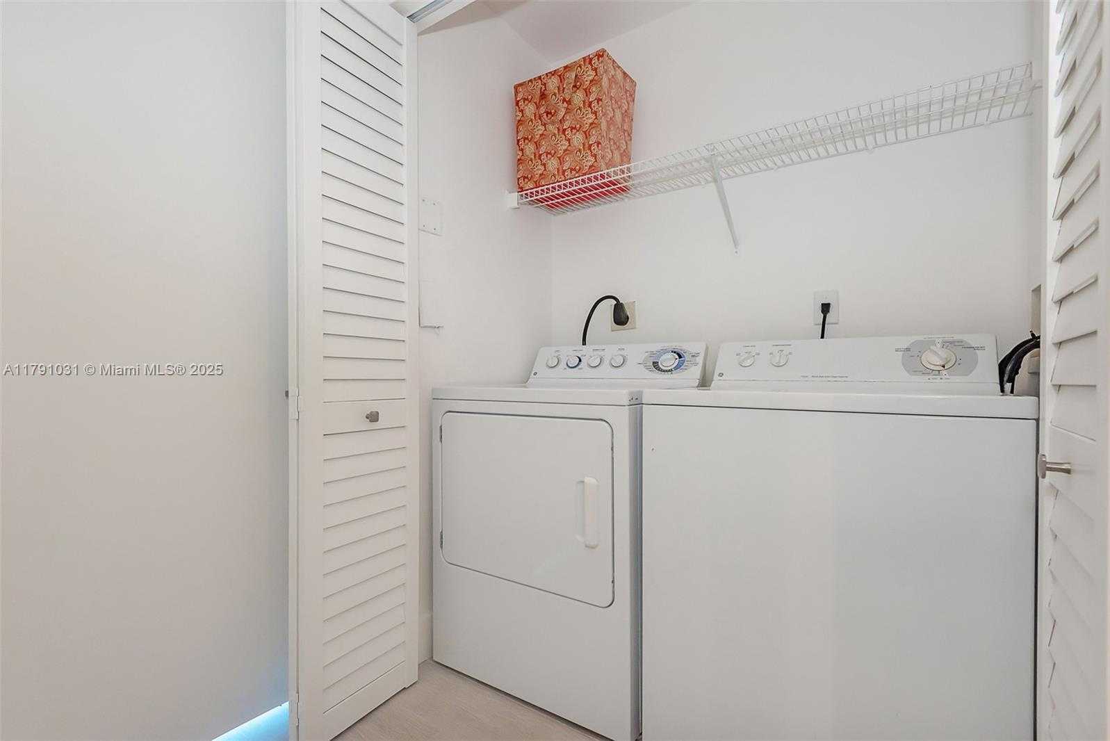 Small Image of 90 ALTON RD #2410, Miami Beach Number 23
