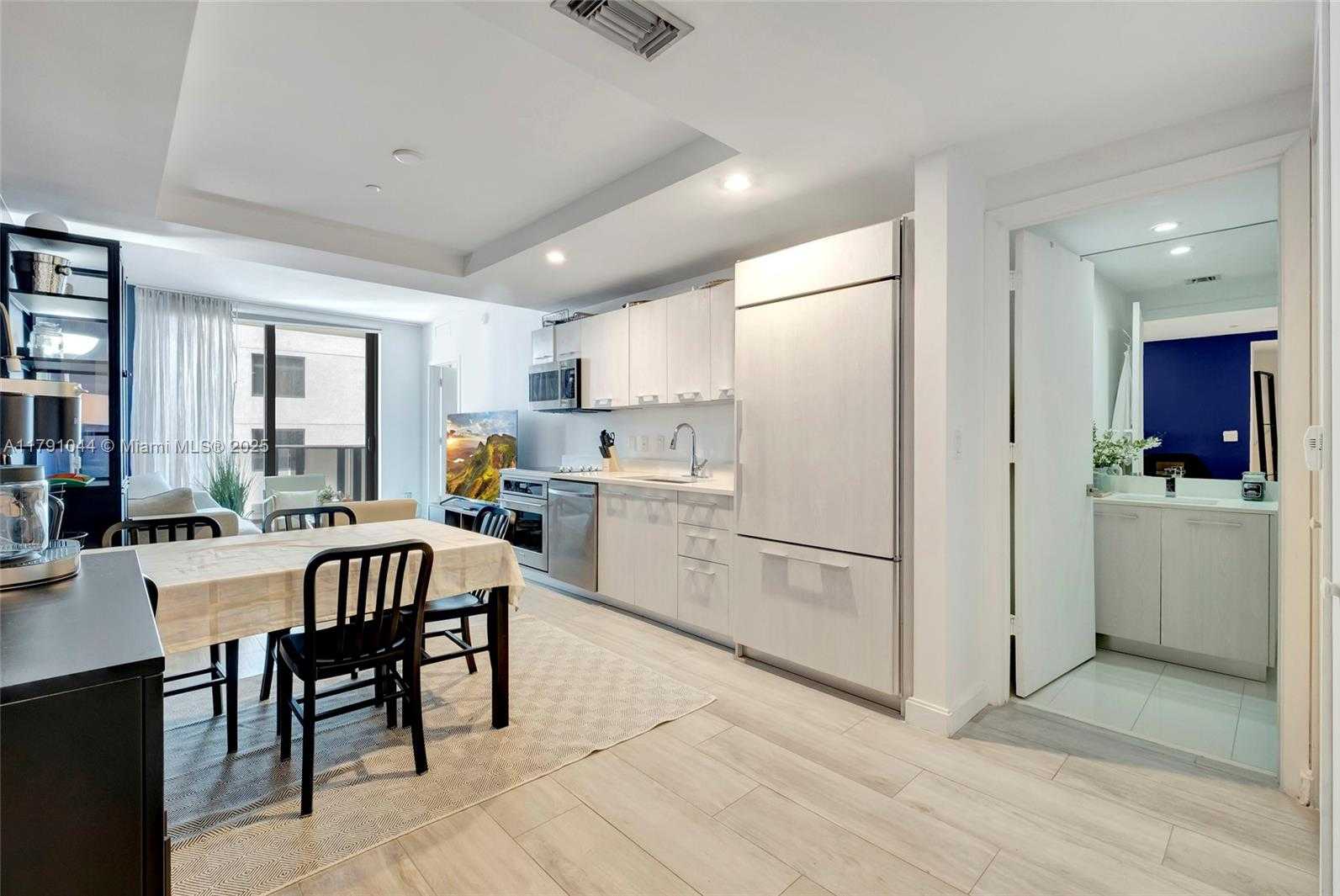 Small Image of 55 SOUTH WEST 9TH ST #3509, Miami Number 23