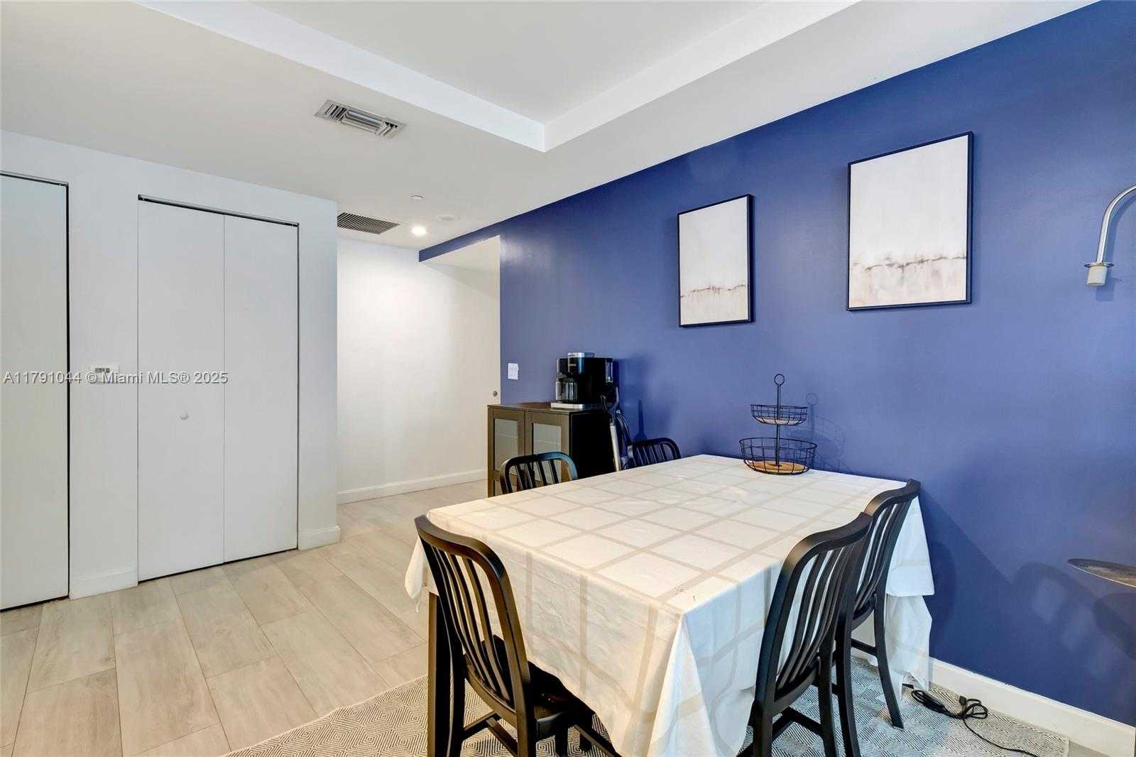 Small Image of 55 SOUTH WEST 9TH ST #3509, Miami Number 25