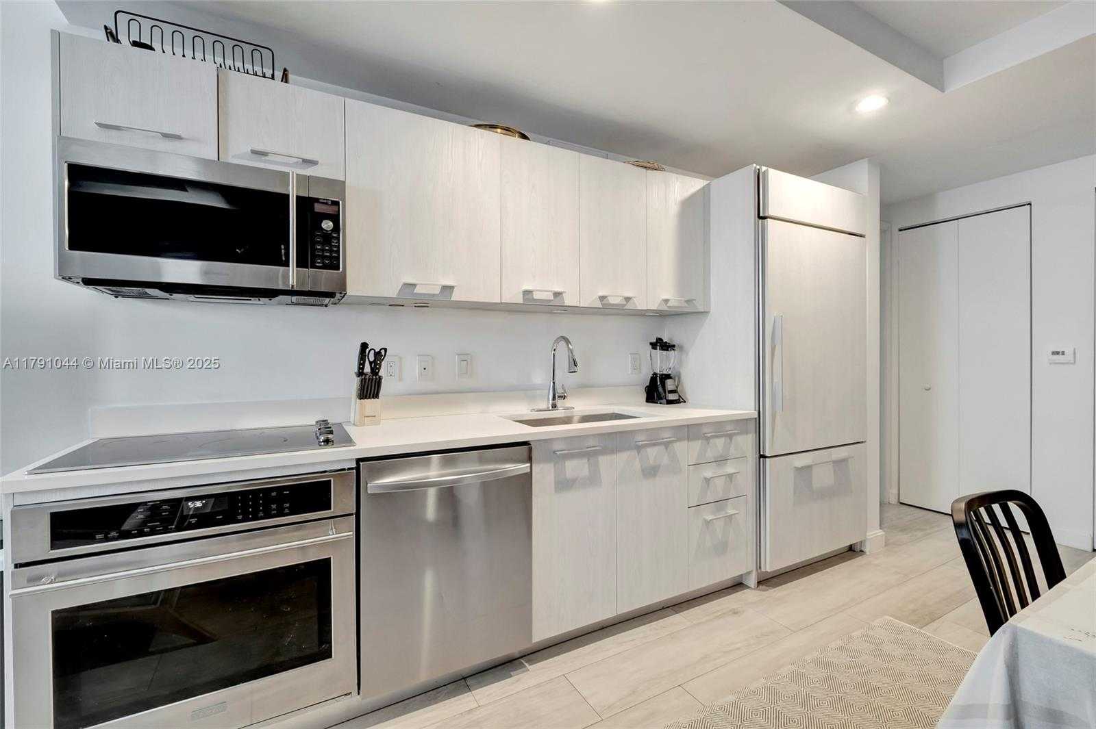 Small Image of 55 SOUTH WEST 9TH ST #3509, Miami Number 26