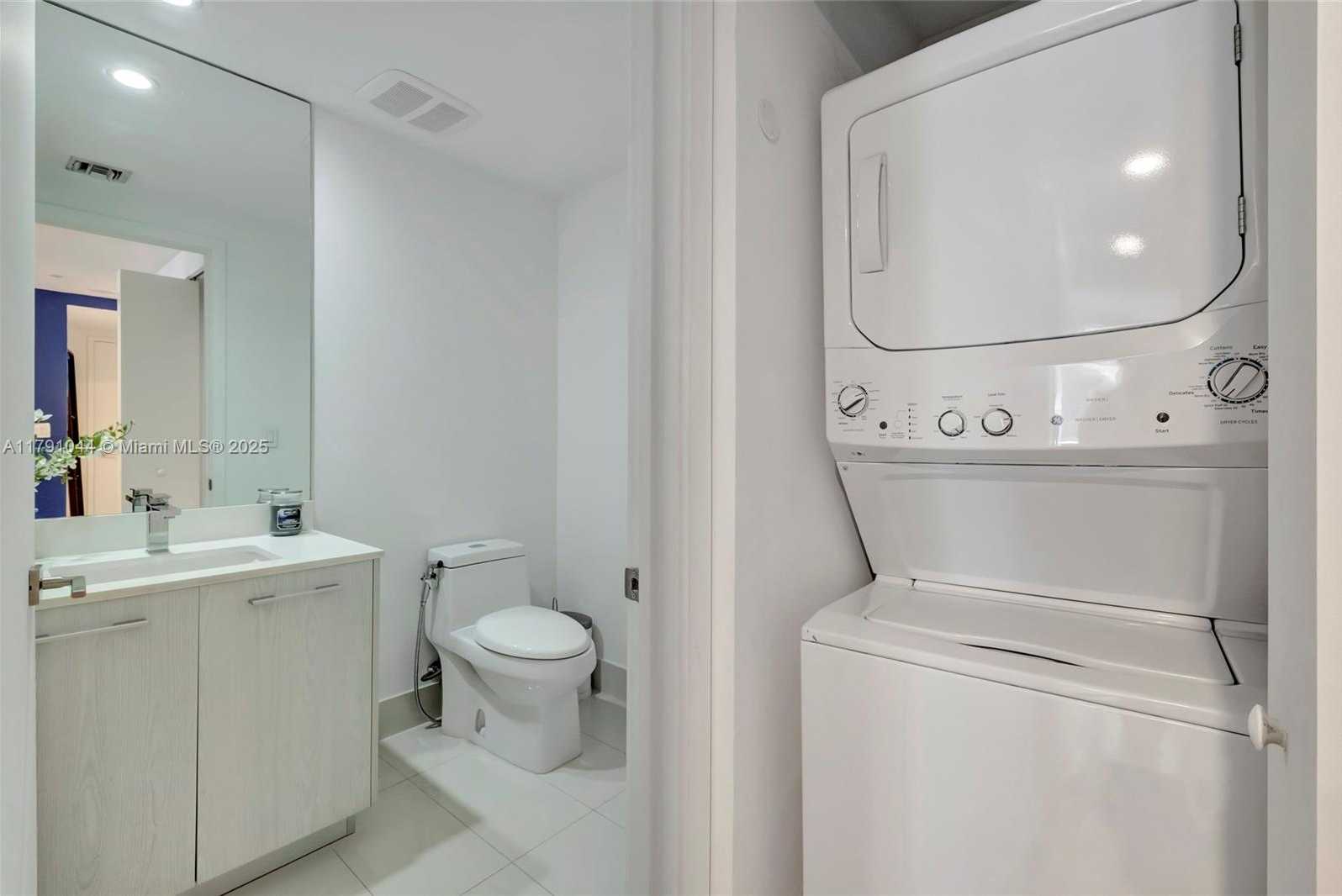 Small Image of 55 SOUTH WEST 9TH ST #3509, Miami Number 28
