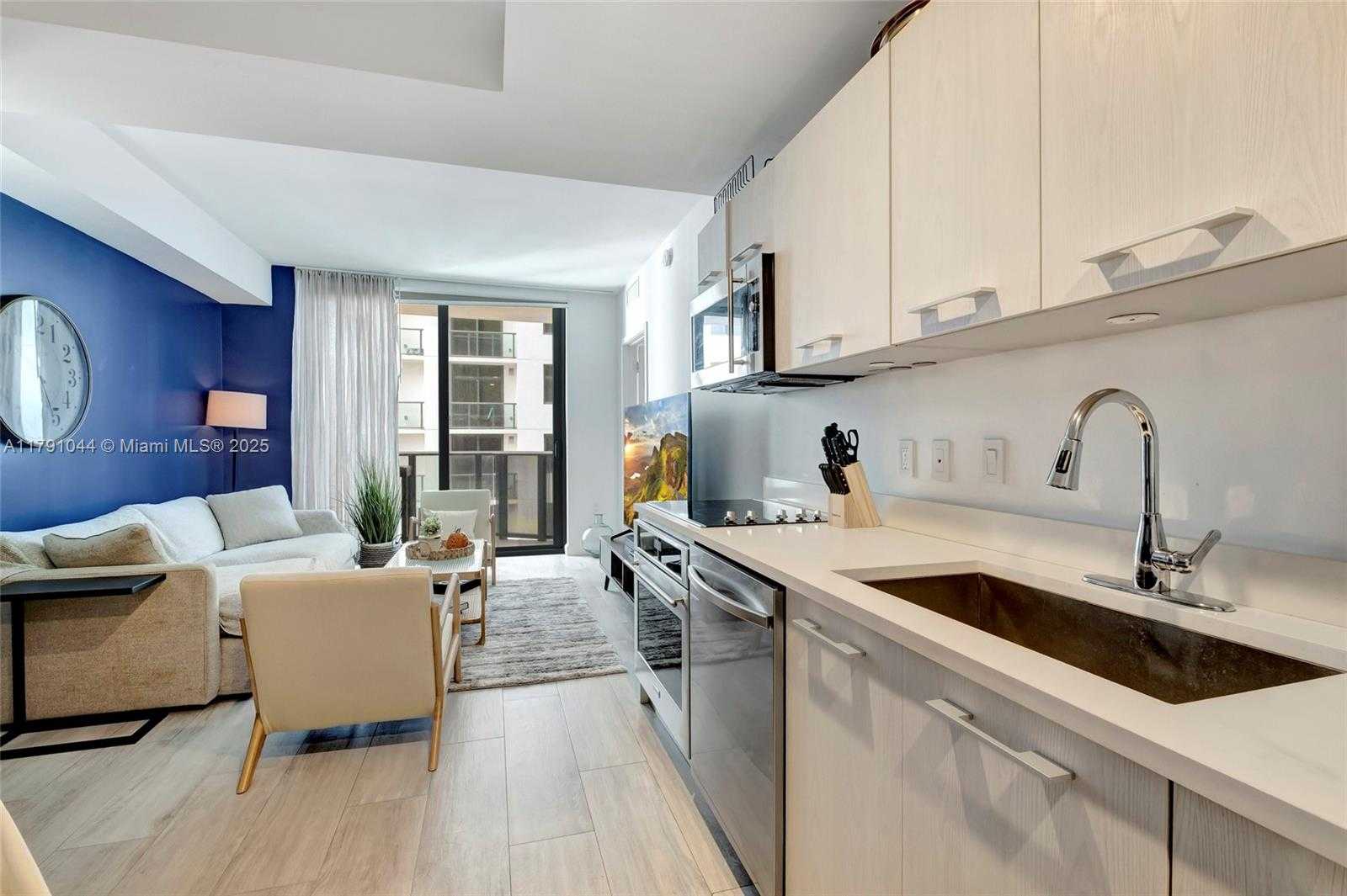 Small Image of 55 SOUTH WEST 9TH ST #3509, Miami Number 30