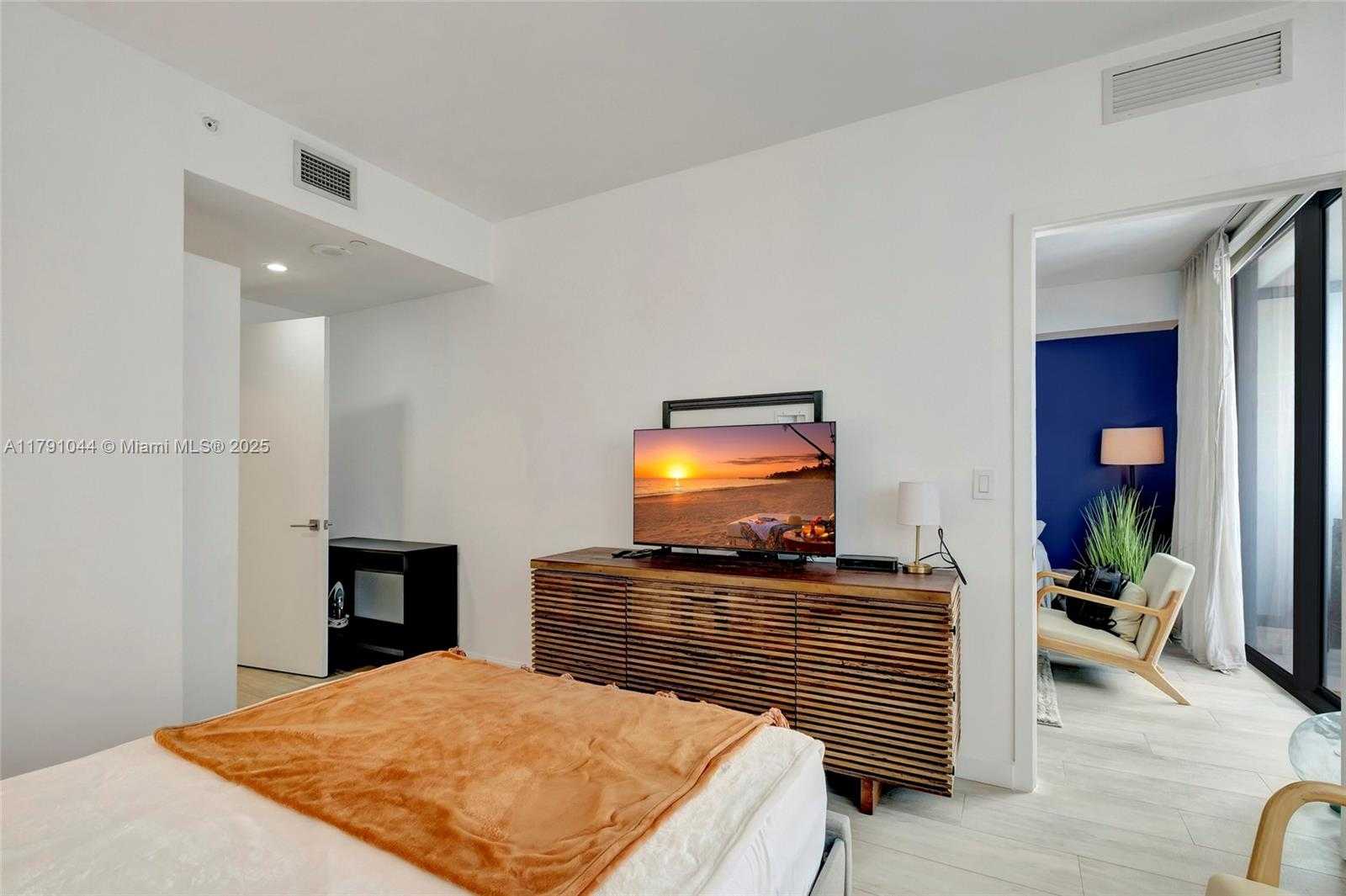 Small Image of 55 SOUTH WEST 9TH ST #3509, Miami Number 35