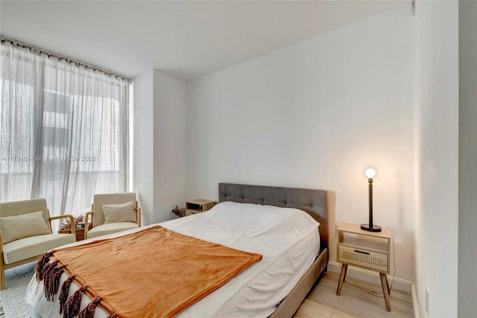 Small Image of 55 SOUTH WEST 9TH ST #3509, Miami Number 36