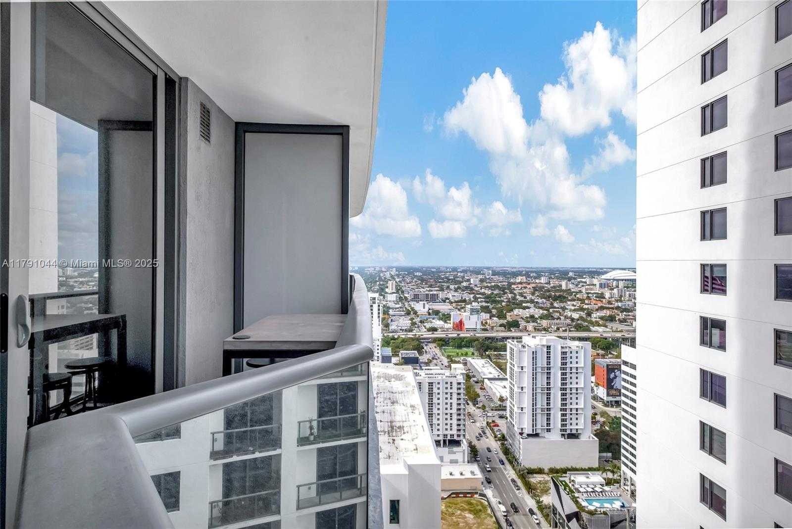 Small Image of 55 SOUTH WEST 9TH ST #3509, Miami Number 44