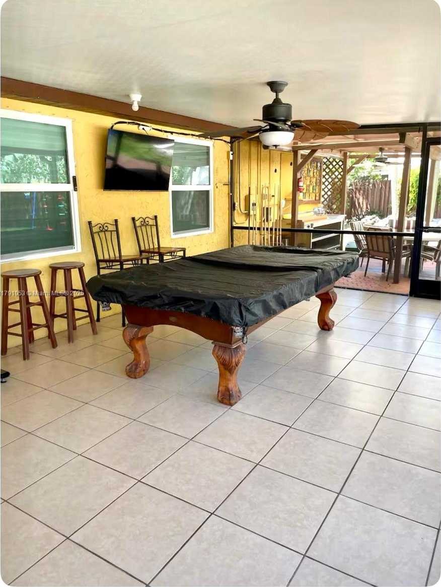 Small Image of 853 SOUTH SOUTH WIND CIR, Sunrise Number 10