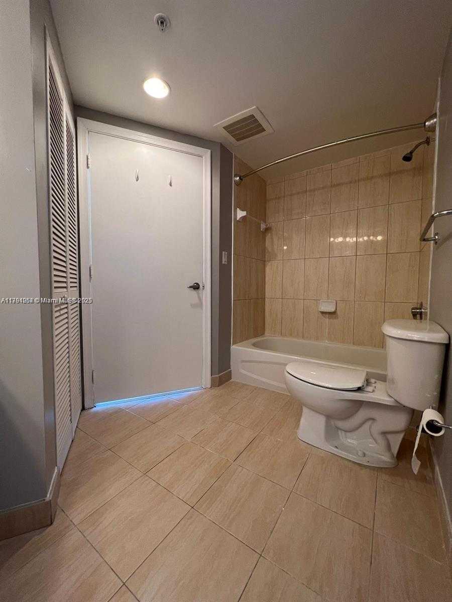 Small Image of 1750 NORTH BAYSHORE DR #4502, Miami Number 14
