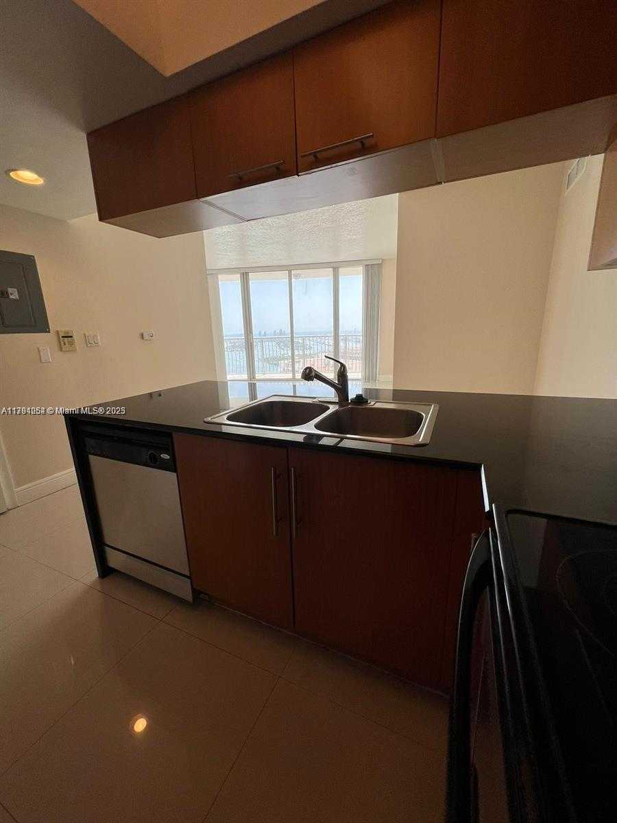 Small Image of 1750 NORTH BAYSHORE DR #4502, Miami Number 8