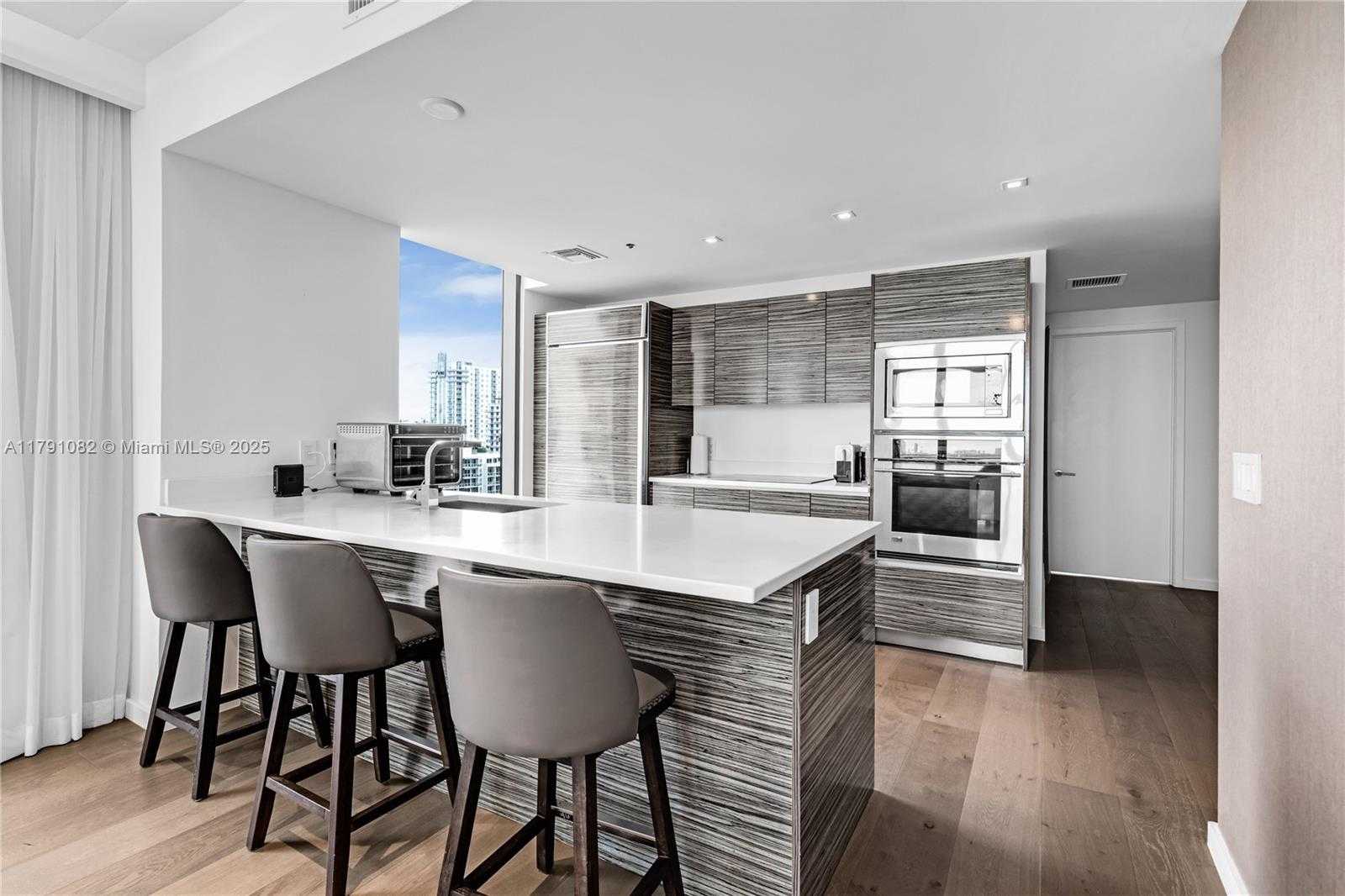 Small Image of 460 #1108, Miami Number 6