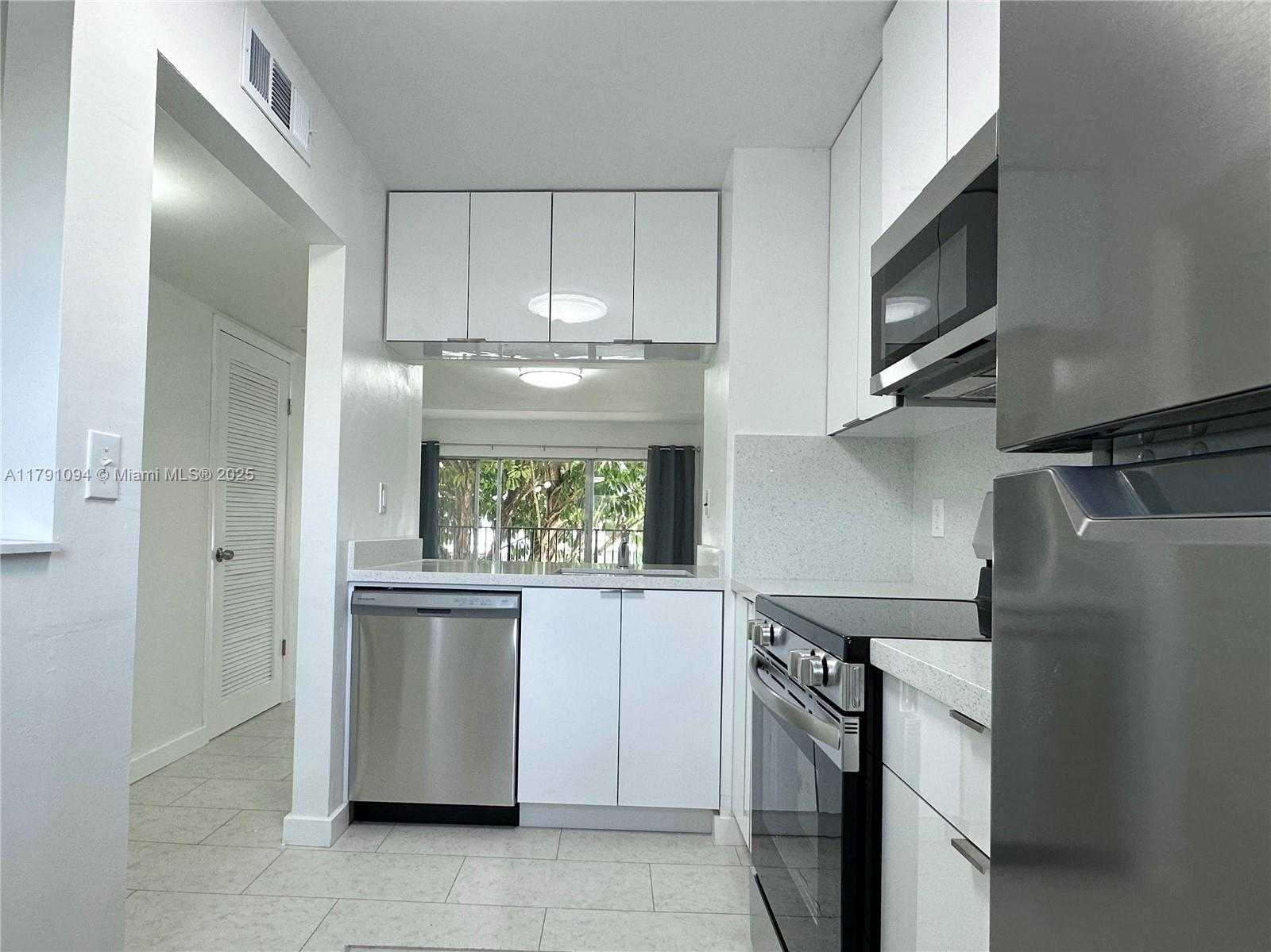 Small Image of 231 NORTH WEST 109TH AVE #206, Miami Number 4