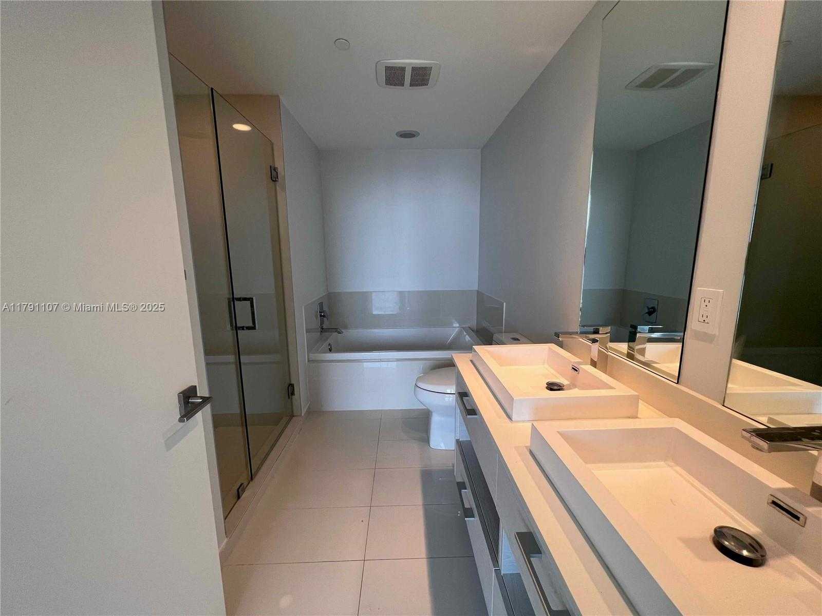 Small Image of 45 SOUTH WEST 9TH ST #3703, Miami Number 20