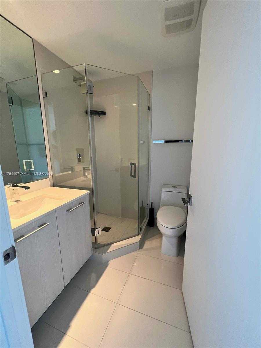 Small Image of 45 SOUTH WEST 9TH ST #3703, Miami Number 22