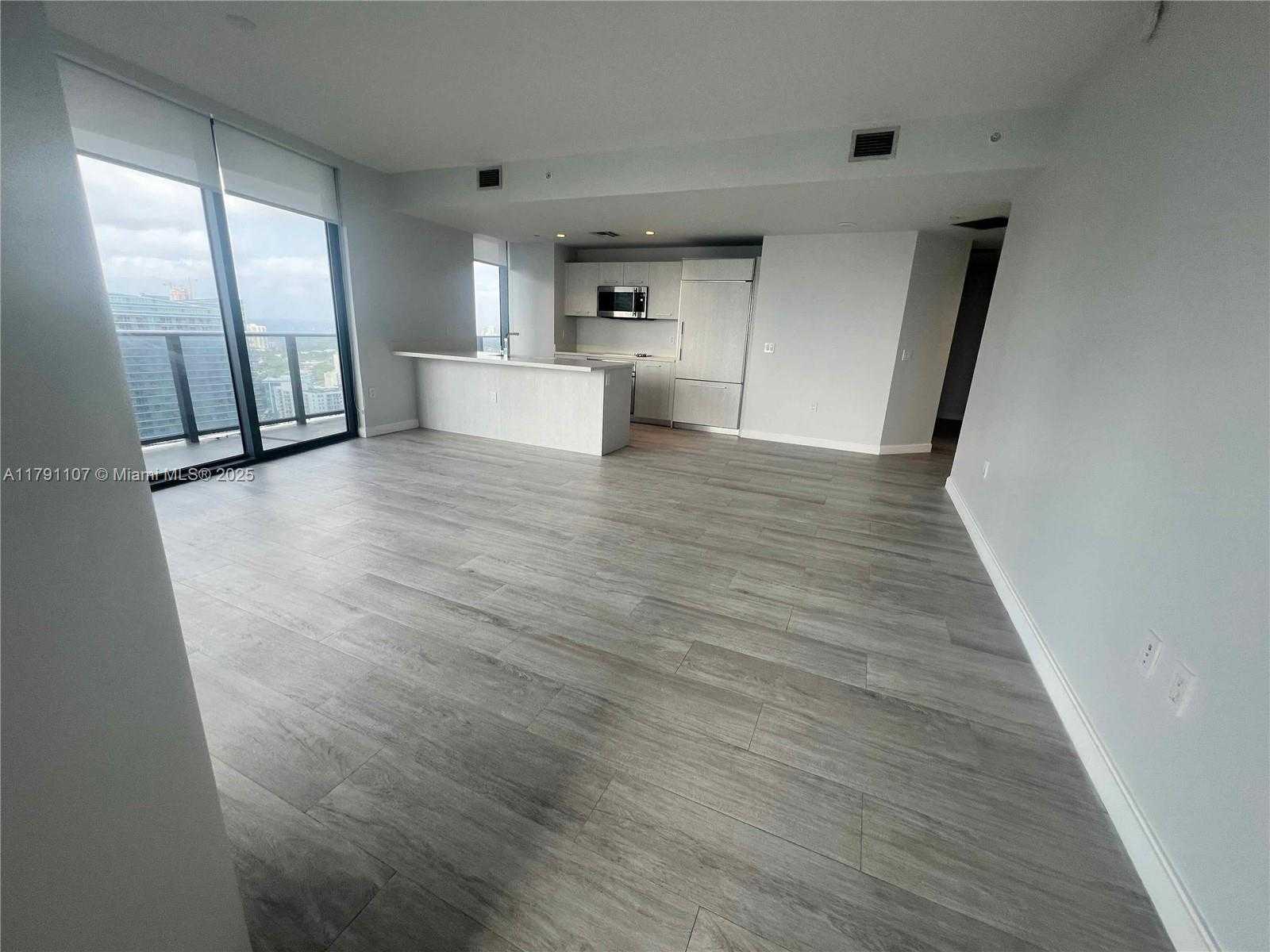 Small Image of 45 SOUTH WEST 9TH ST #3703, Miami Number 3