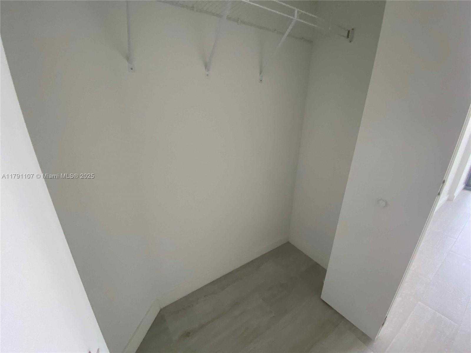 Small Image of 45 SOUTH WEST 9TH ST #3703, Miami Number 34