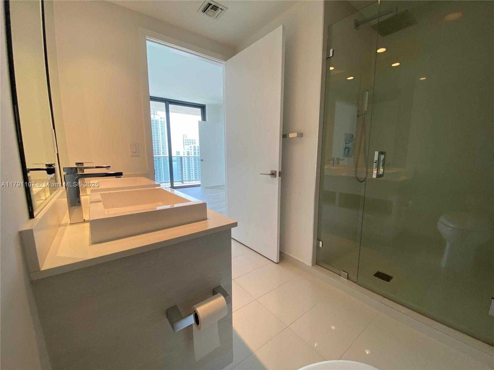 Small Image of 45 SOUTH WEST 9TH ST #3703, Miami Number 36