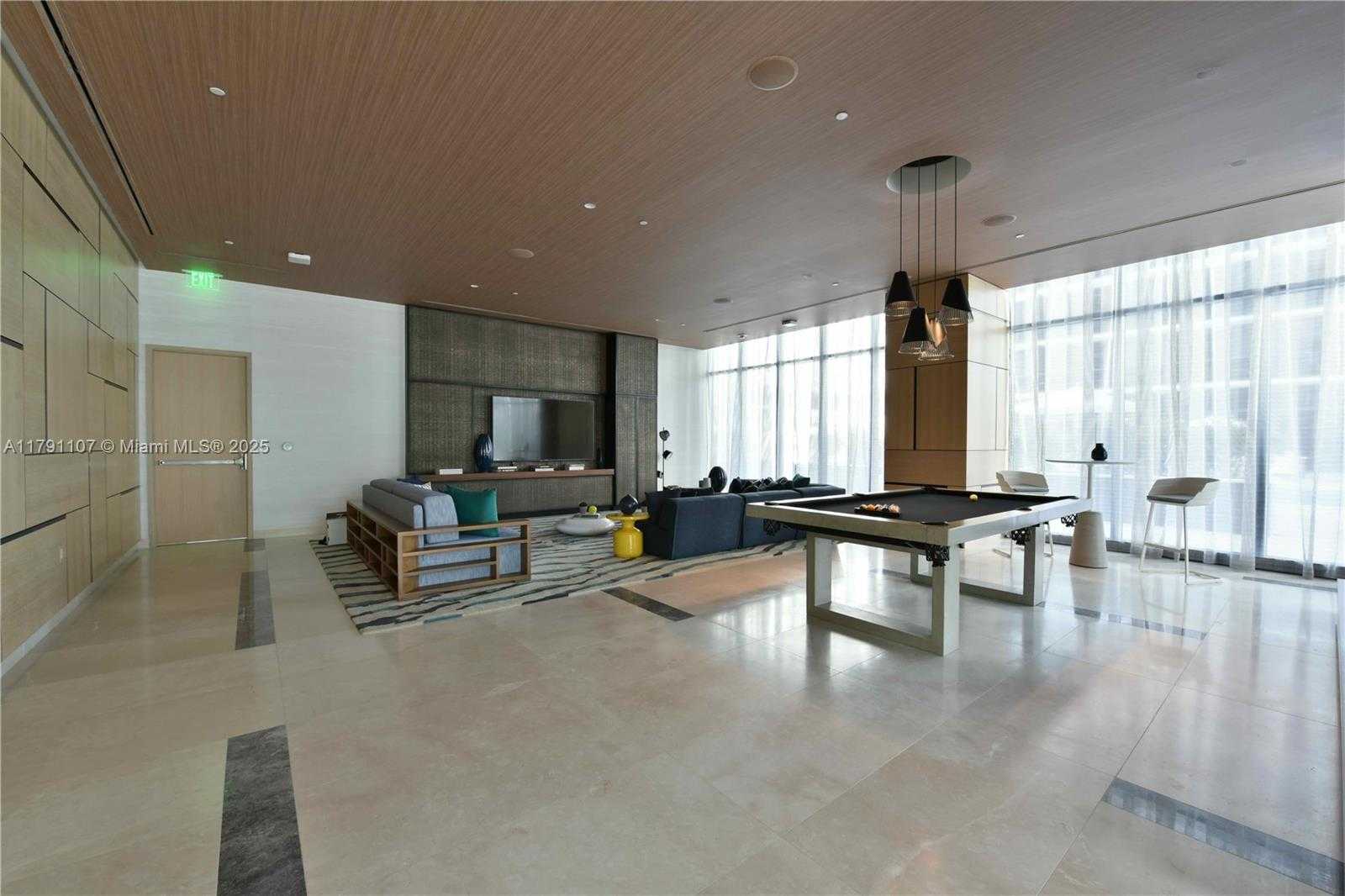 Small Image of 45 SOUTH WEST 9TH ST #3703, Miami Number 45