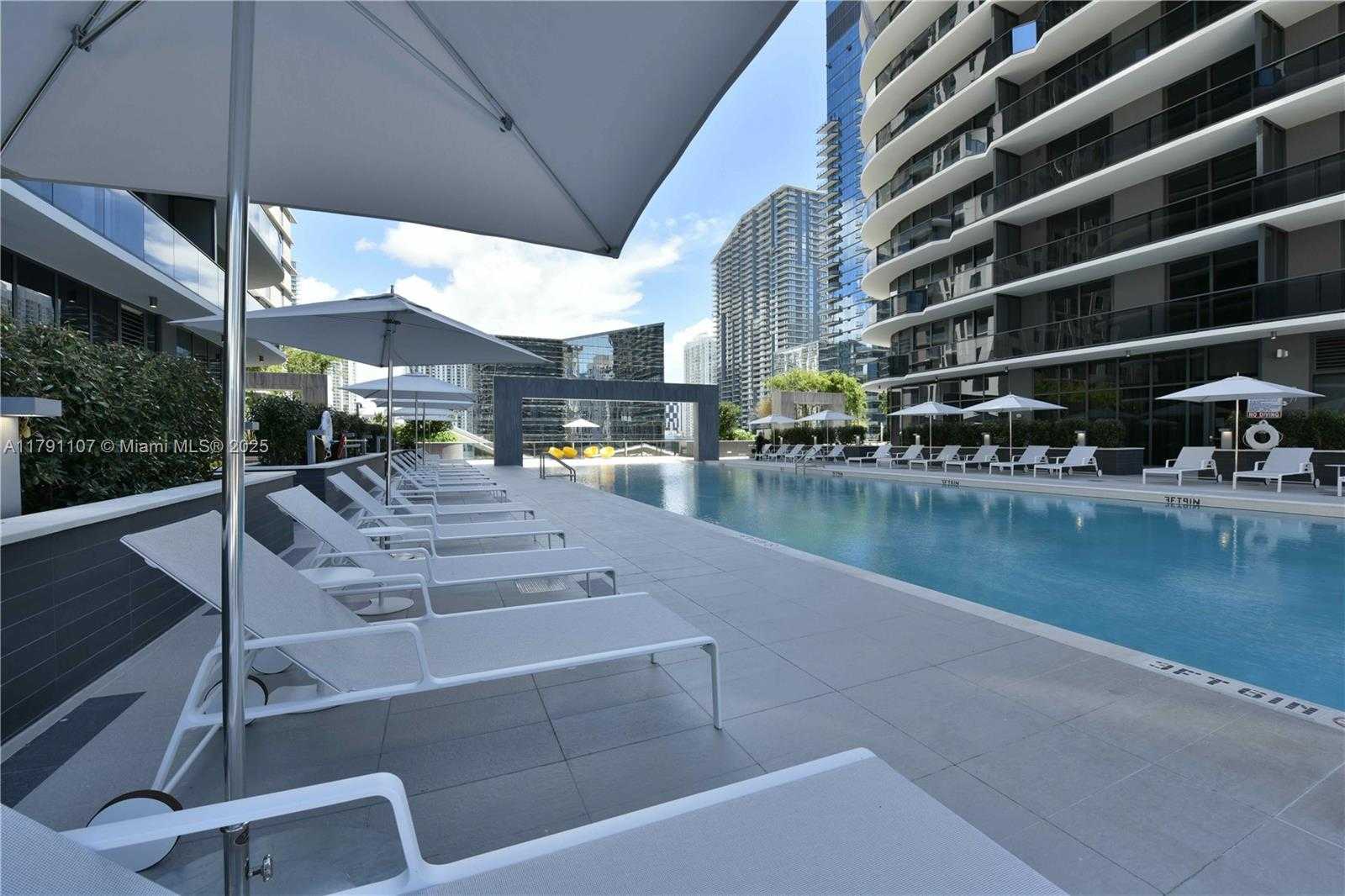 Small Image of 45 SOUTH WEST 9TH ST #3703, Miami Number 53