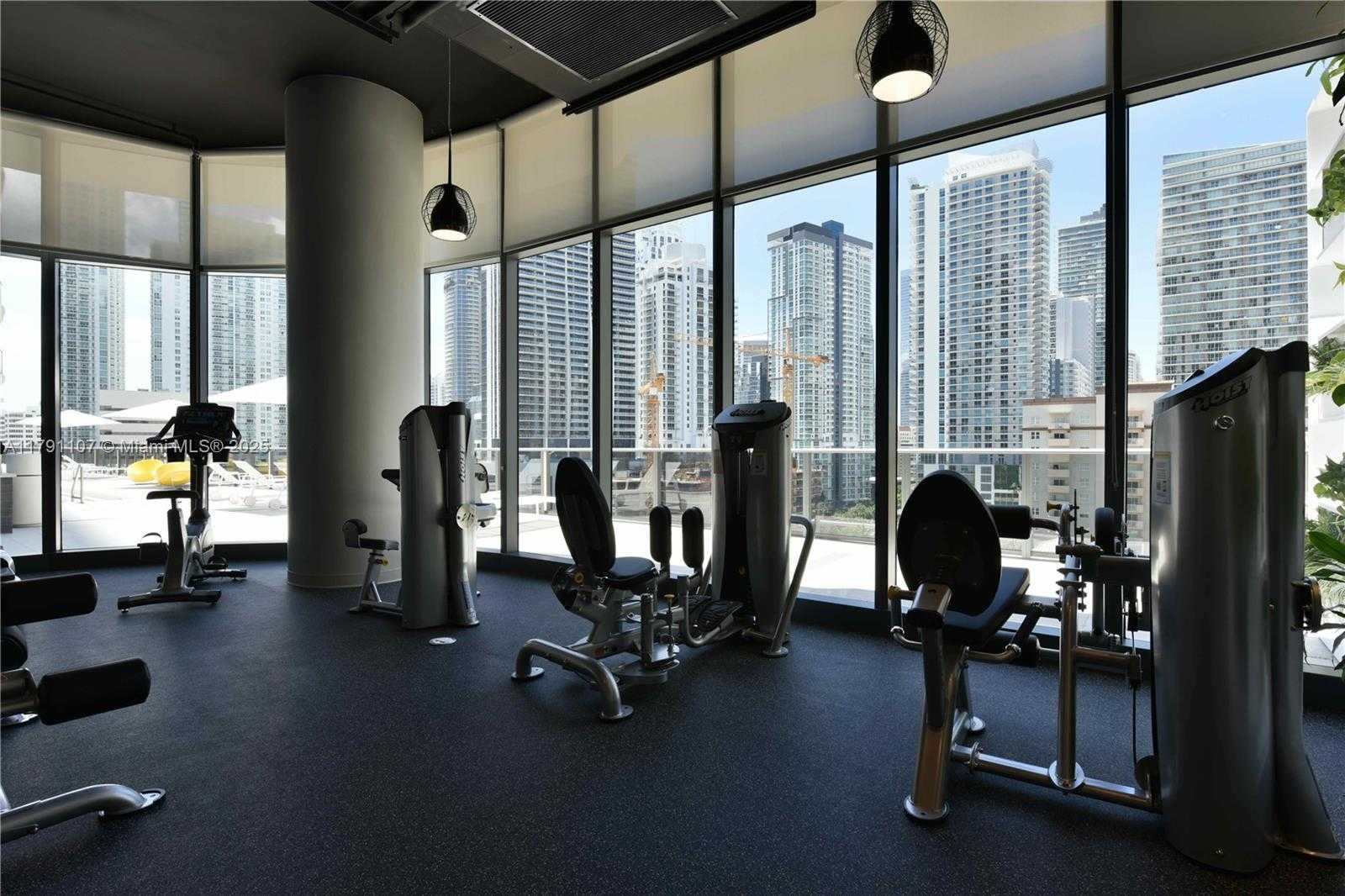 Small Image of 45 SOUTH WEST 9TH ST #3703, Miami Number 55