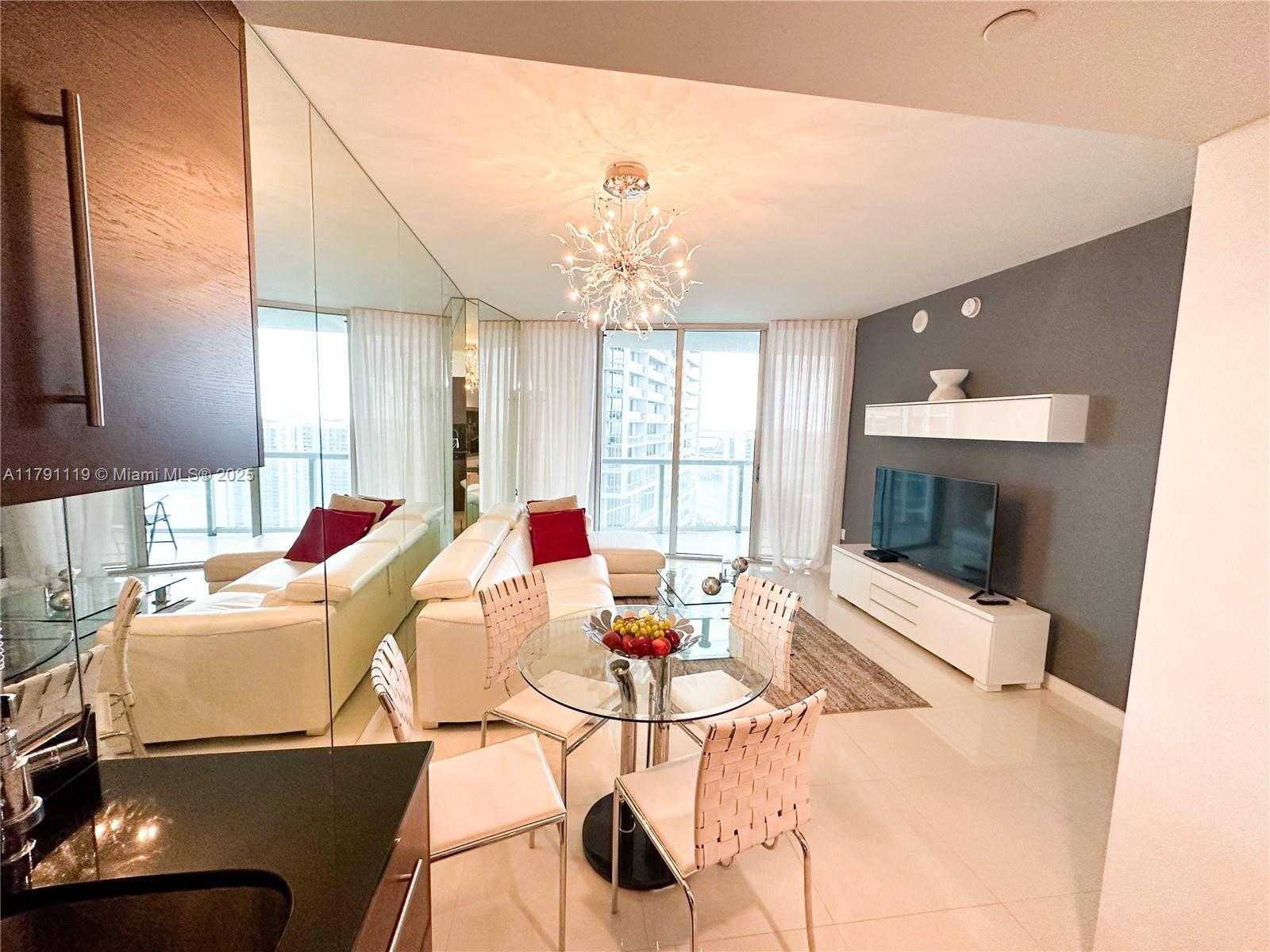 Small Image of 495 BRICKELL AVE #4508, Miami Number 3