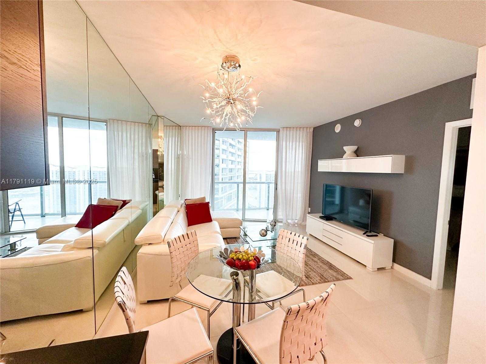 Small Image of 495 BRICKELL AVE #4508, Miami Number 4