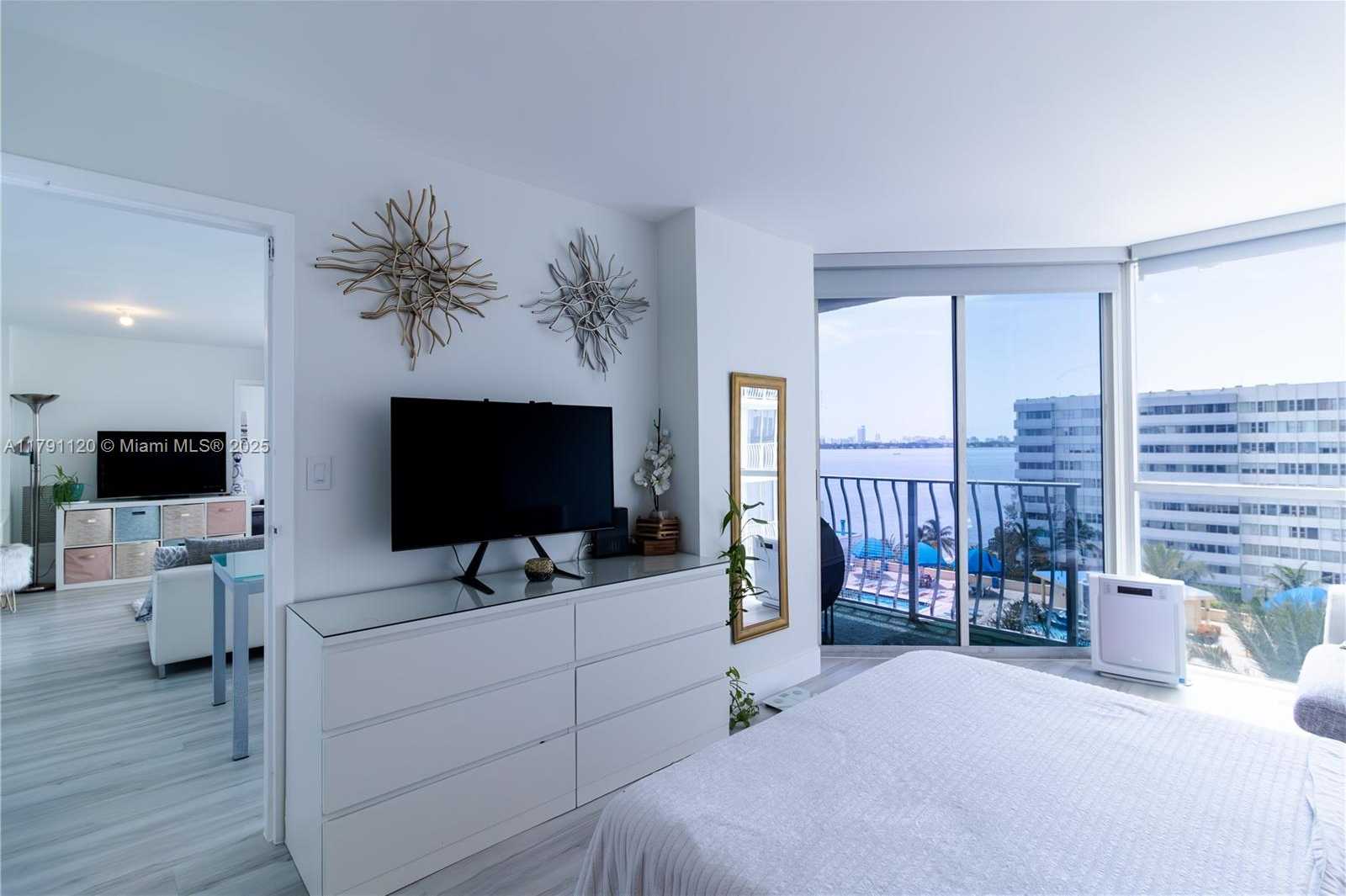Small Image of 7601 EAST TREASURE DR #923, North Bay Village Number 12
