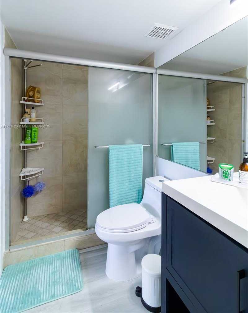 Small Image of 7601 EAST TREASURE DR #923, North Bay Village Number 13