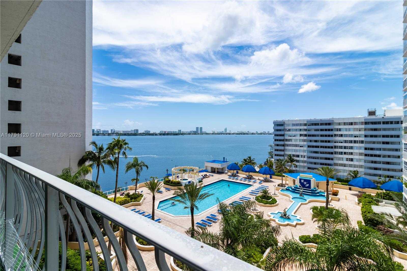 Small Image of 7601 EAST TREASURE DR #923, North Bay Village Number 16