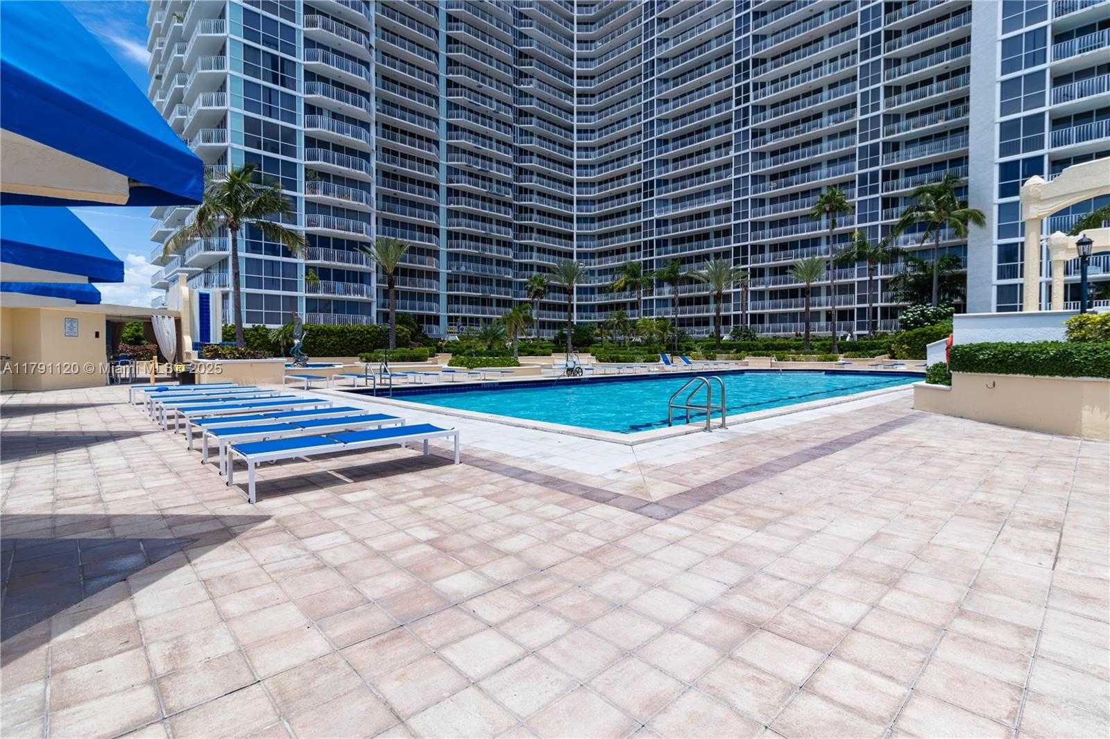Small Image of 7601 EAST TREASURE DR #923, North Bay Village Number 28