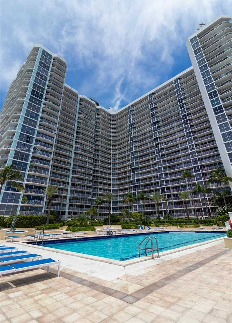 Small Image of 7601 EAST TREASURE DR #923, North Bay Village Number 30