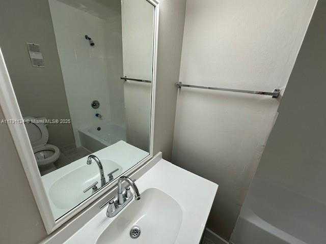 Small Image of 315 NORTH WEST 109TH AVE #211, Miami Number 12