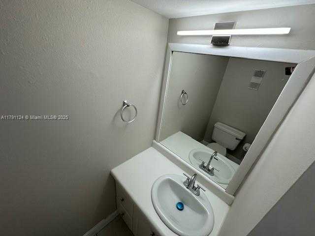 Small Image of 315 NORTH WEST 109TH AVE #211, Miami Number 4