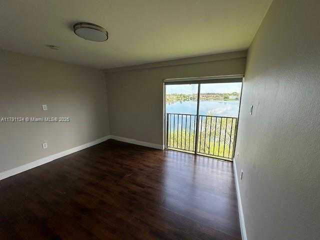Small Image of 315 NORTH WEST 109TH AVE #211, Miami Number 7